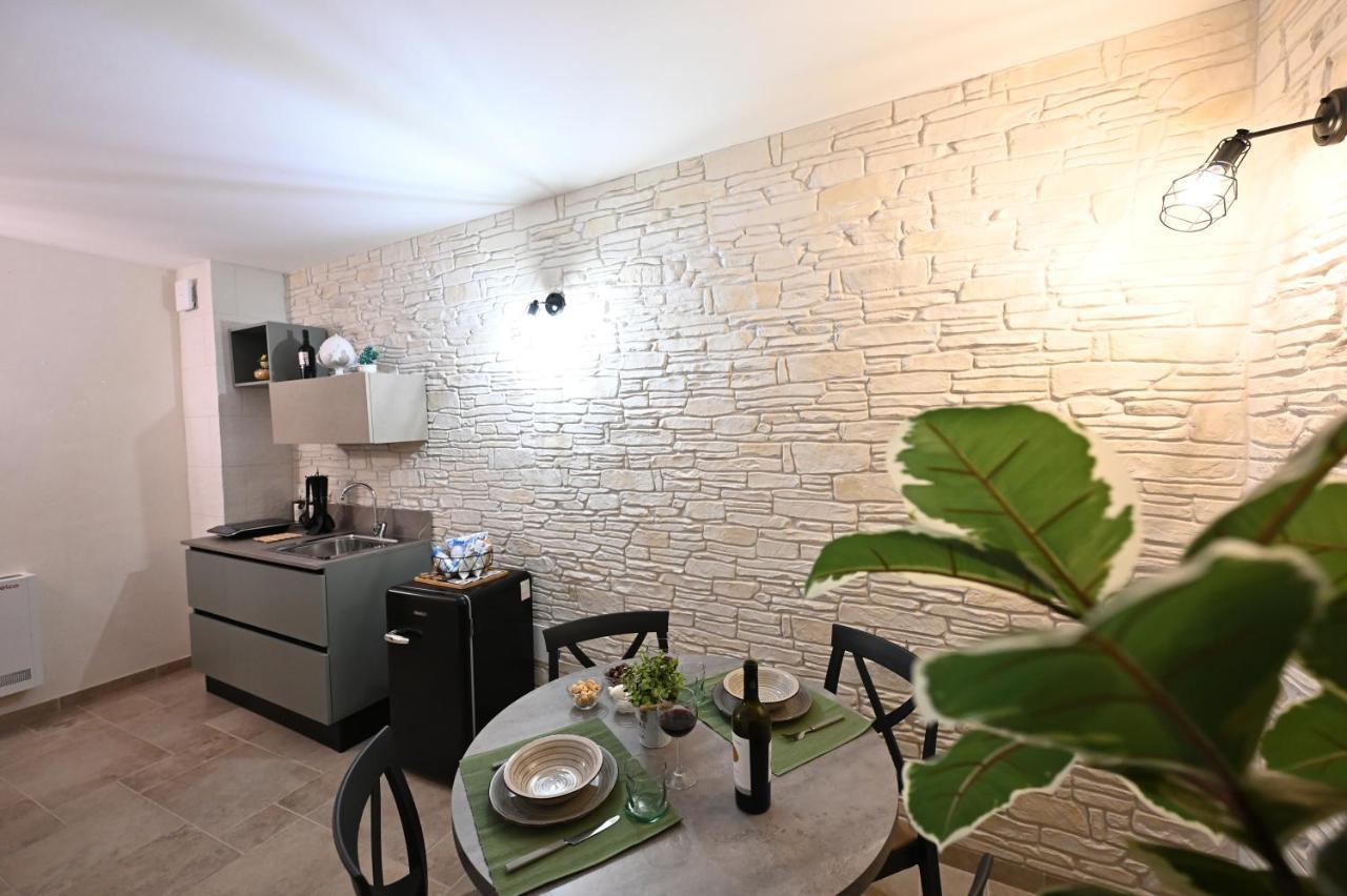 Suite Laurel Spa Con Idromassaggio Fasano Exterior photo