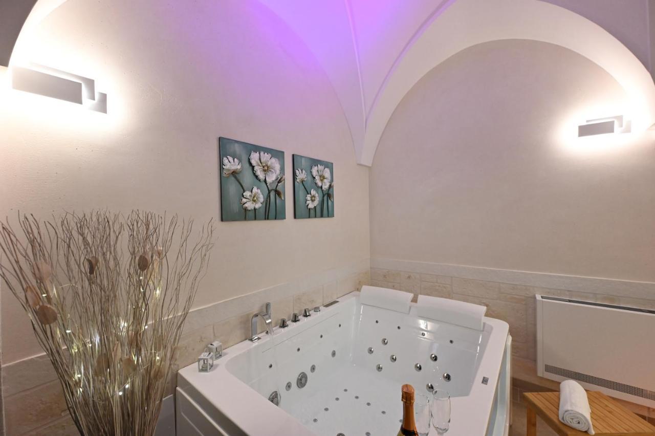 Suite Laurel Spa Con Idromassaggio Fasano Exterior photo